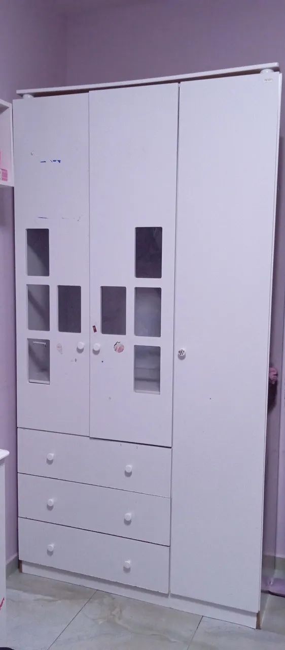 GUARDA ROUPA BRANCO  3 Portas e 3 gavetas
