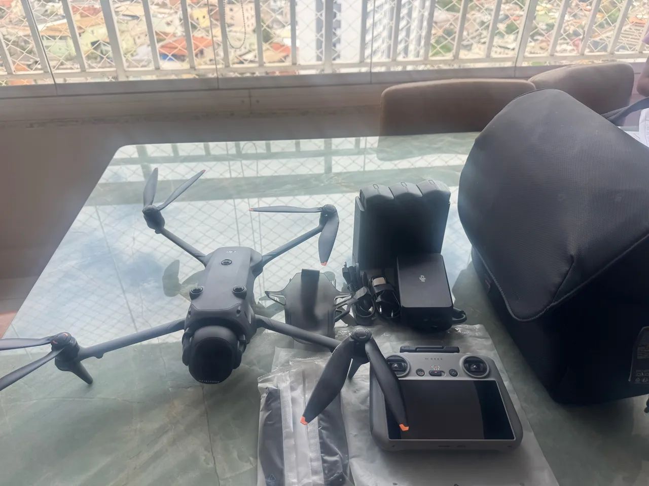 Mavic 4 Pro Creator 512GB Combo Fly More RC2 - Foto 3