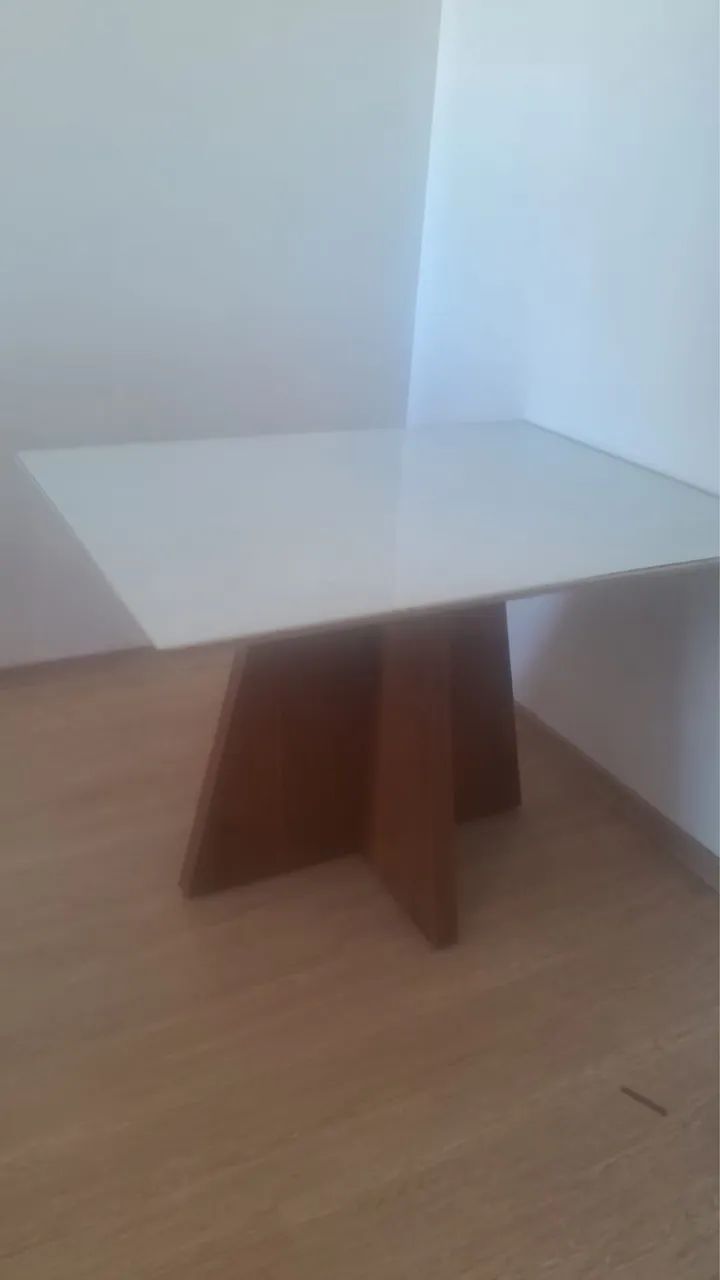 Jogo mesa com 4 cadeiras MDF ótima qualidade
