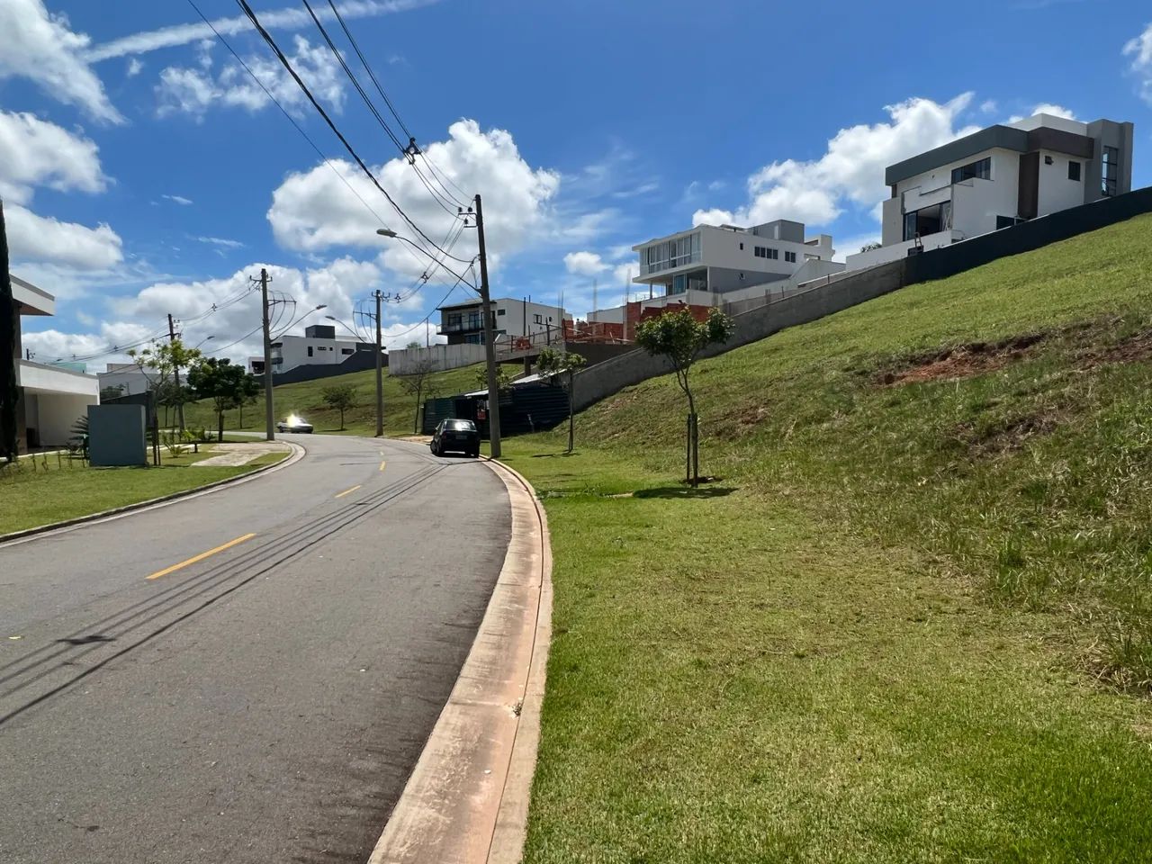 Lote com suave aclive e perfeito para morar no Alphaville para venda - Foto 4