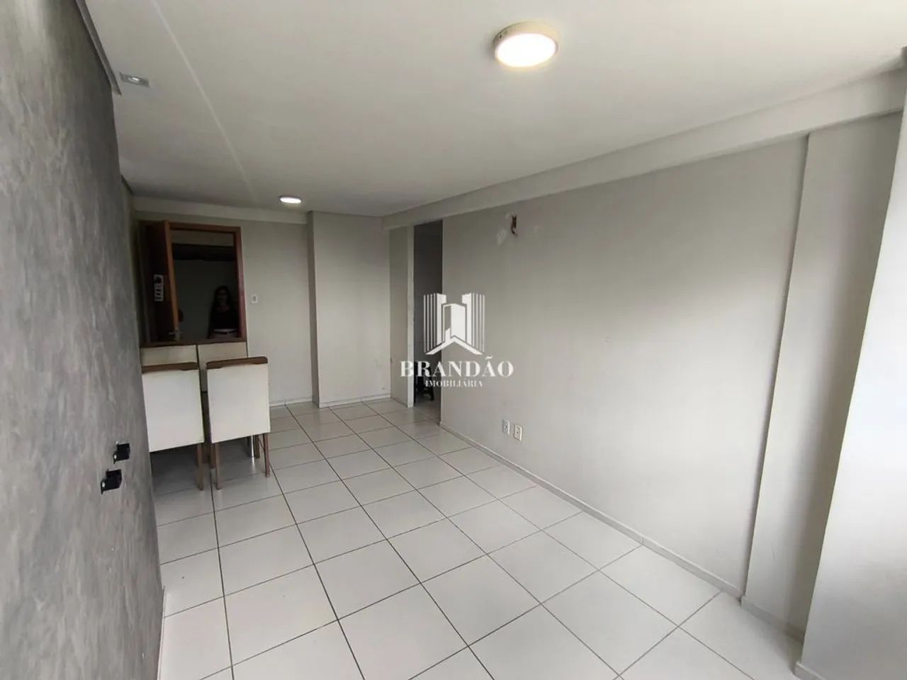 APARTAMENTO 2 QUARTOS | EDIFÍCIO GULANDI  BARRO DURO