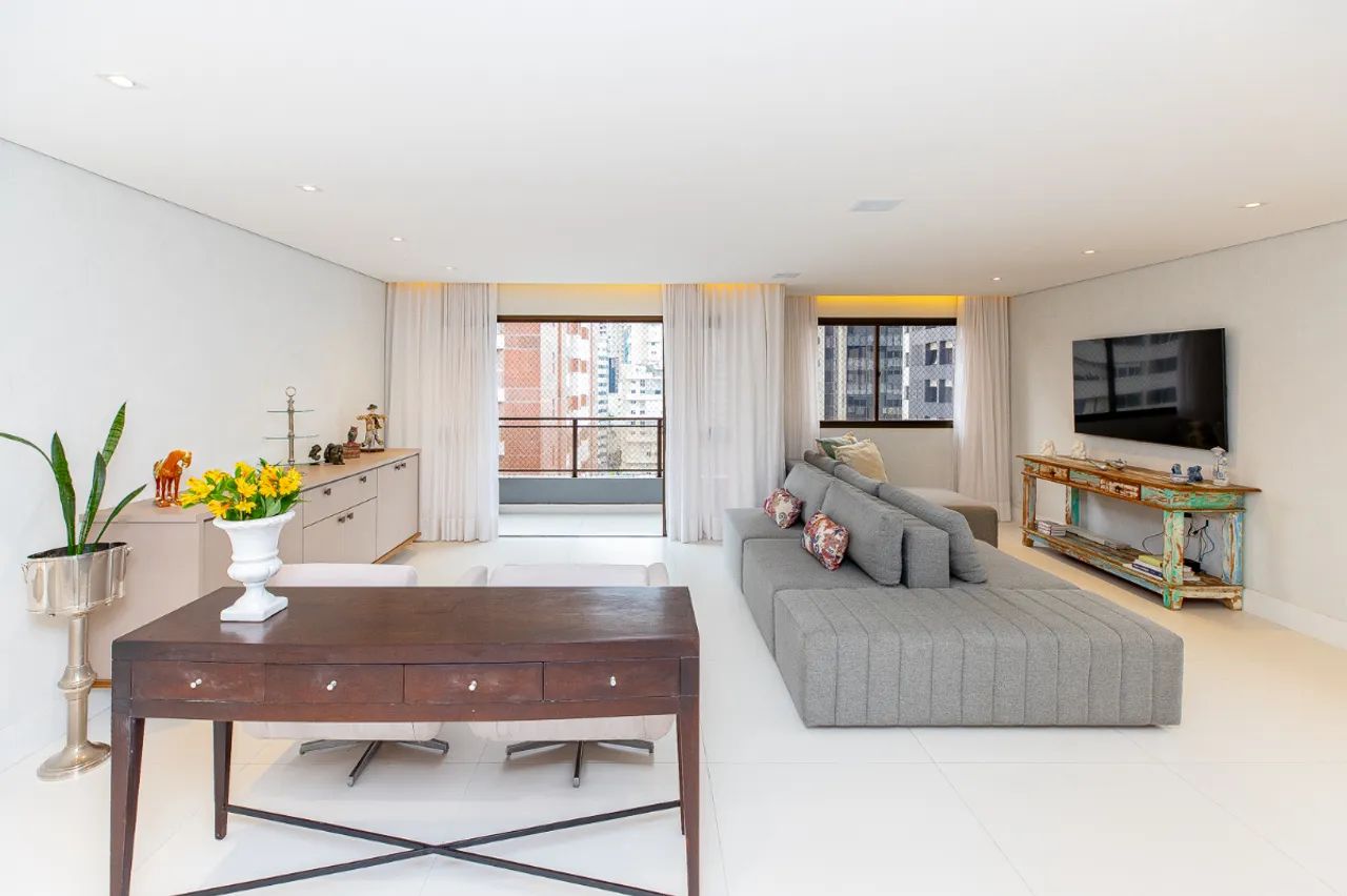Apartamento para venda em Itaim Bibi com 4 quartos, sendo 3 suítes, 197m² - Foto 2