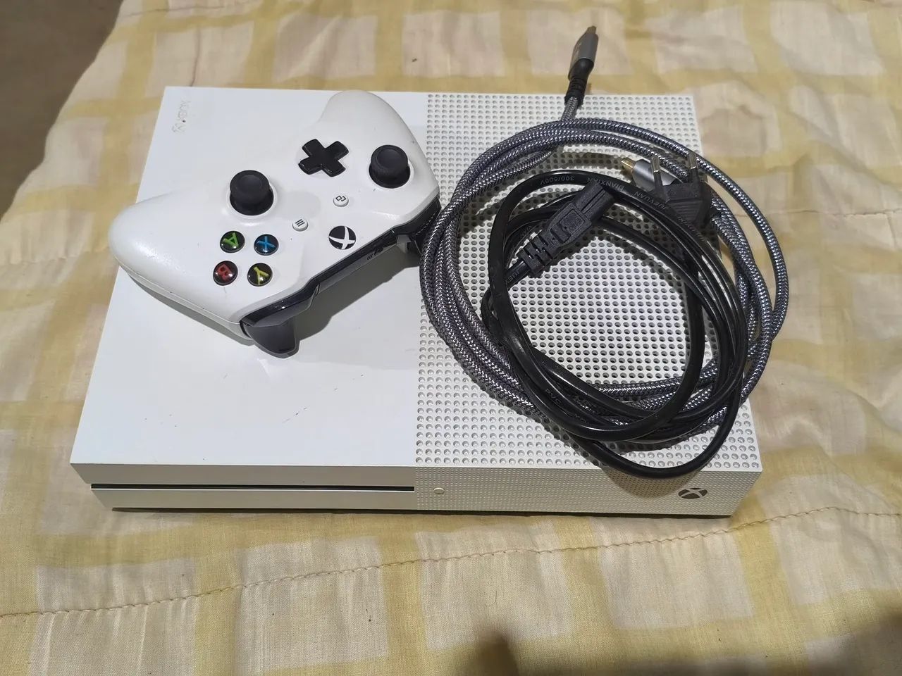 Vendo Xbox one S 500gb - Foto 2