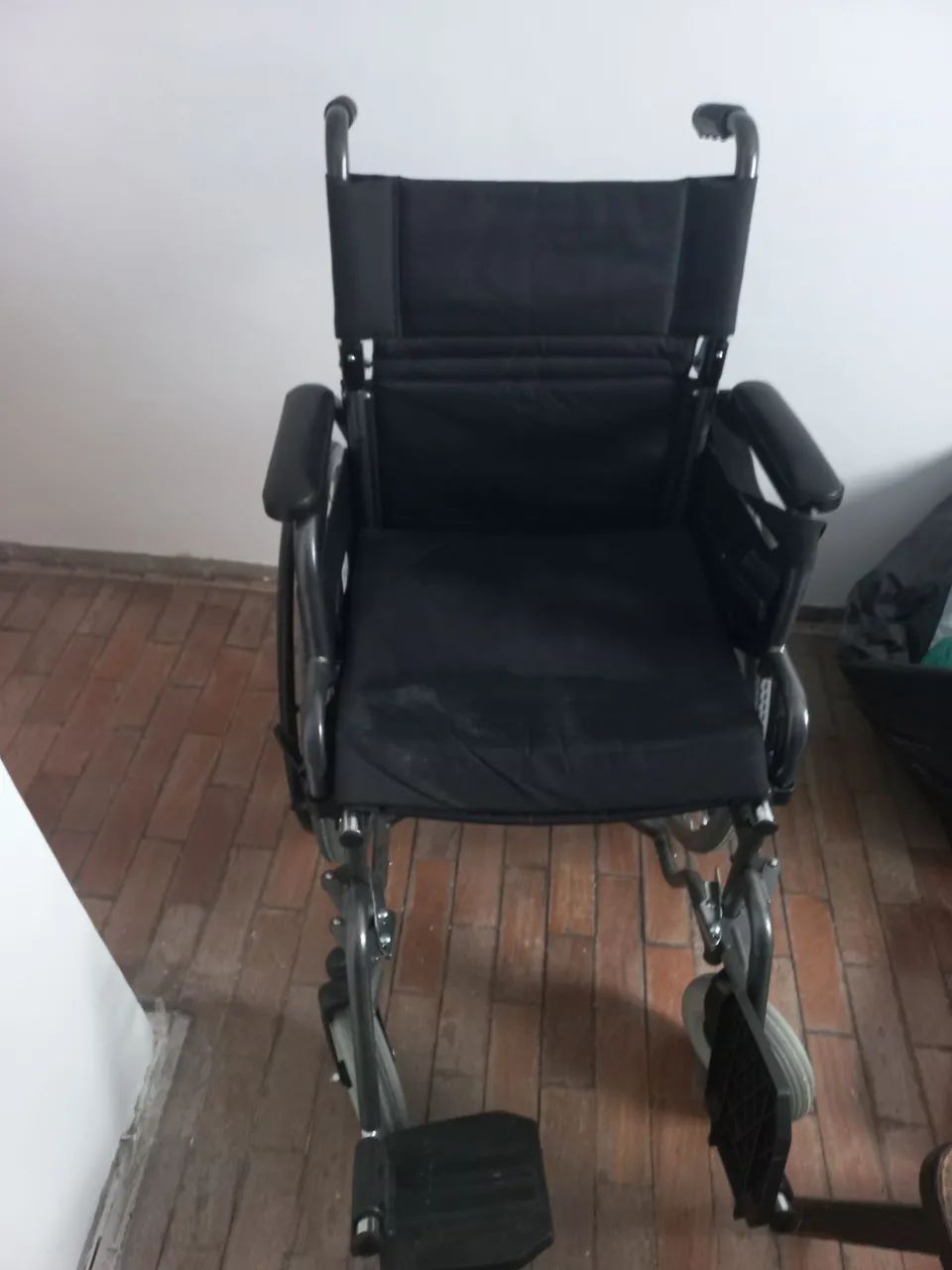 Cadeira de rodas Dellamed 