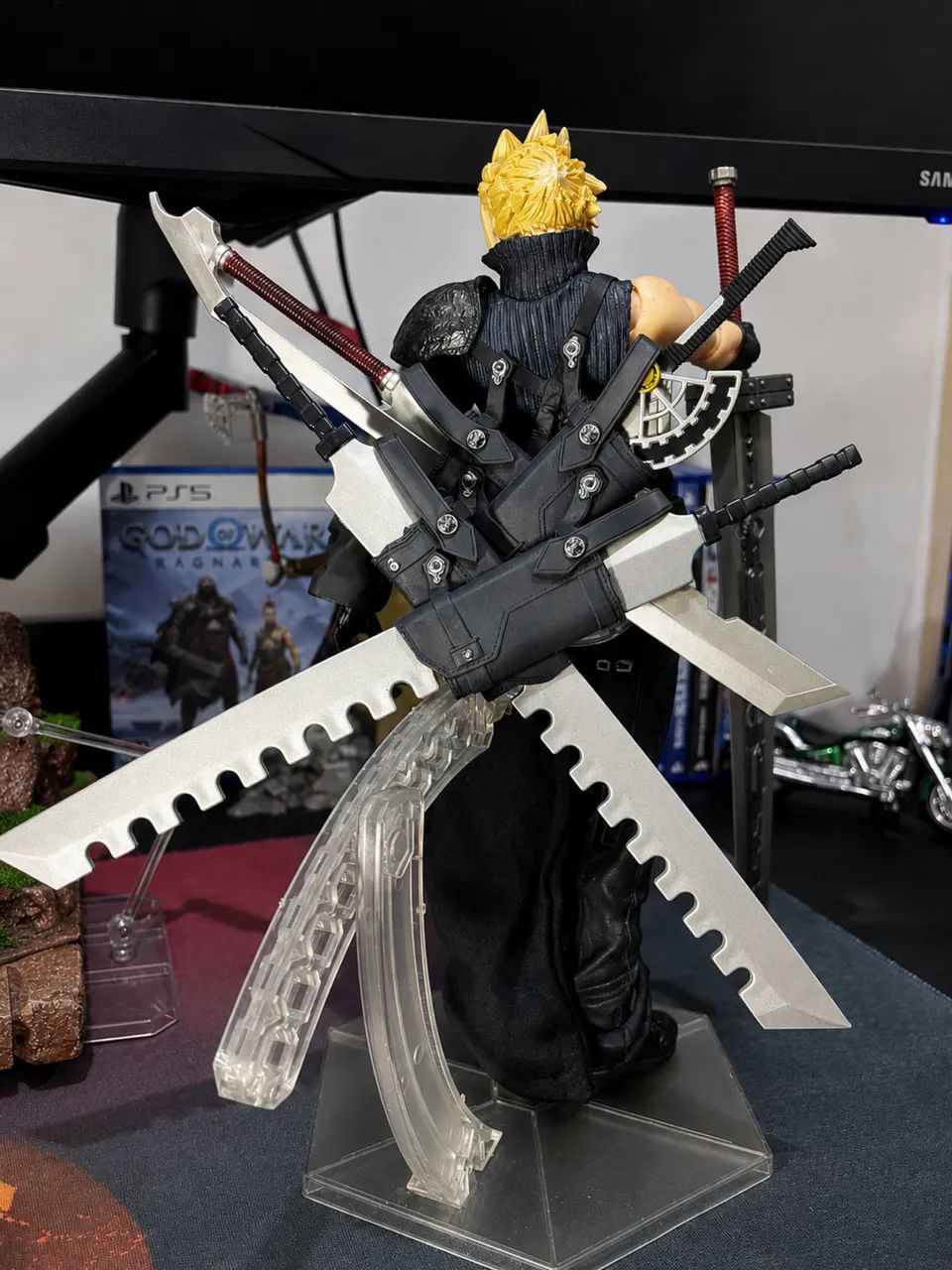 Cloud Strife Play Arts Kai Bootleg Final Fantasy VII  - Foto 3