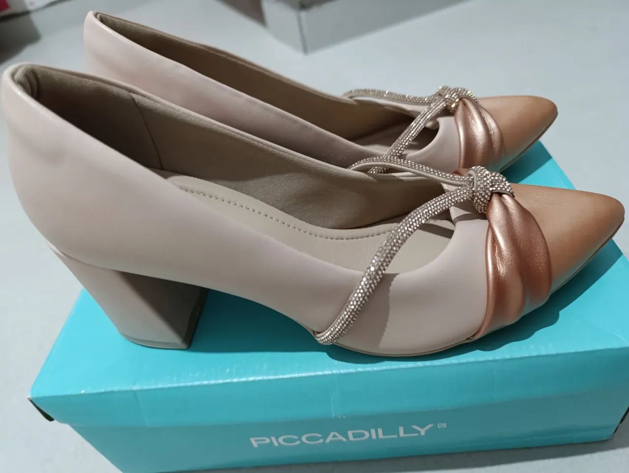 Sapato Salto Bloco Piccadilly Rose