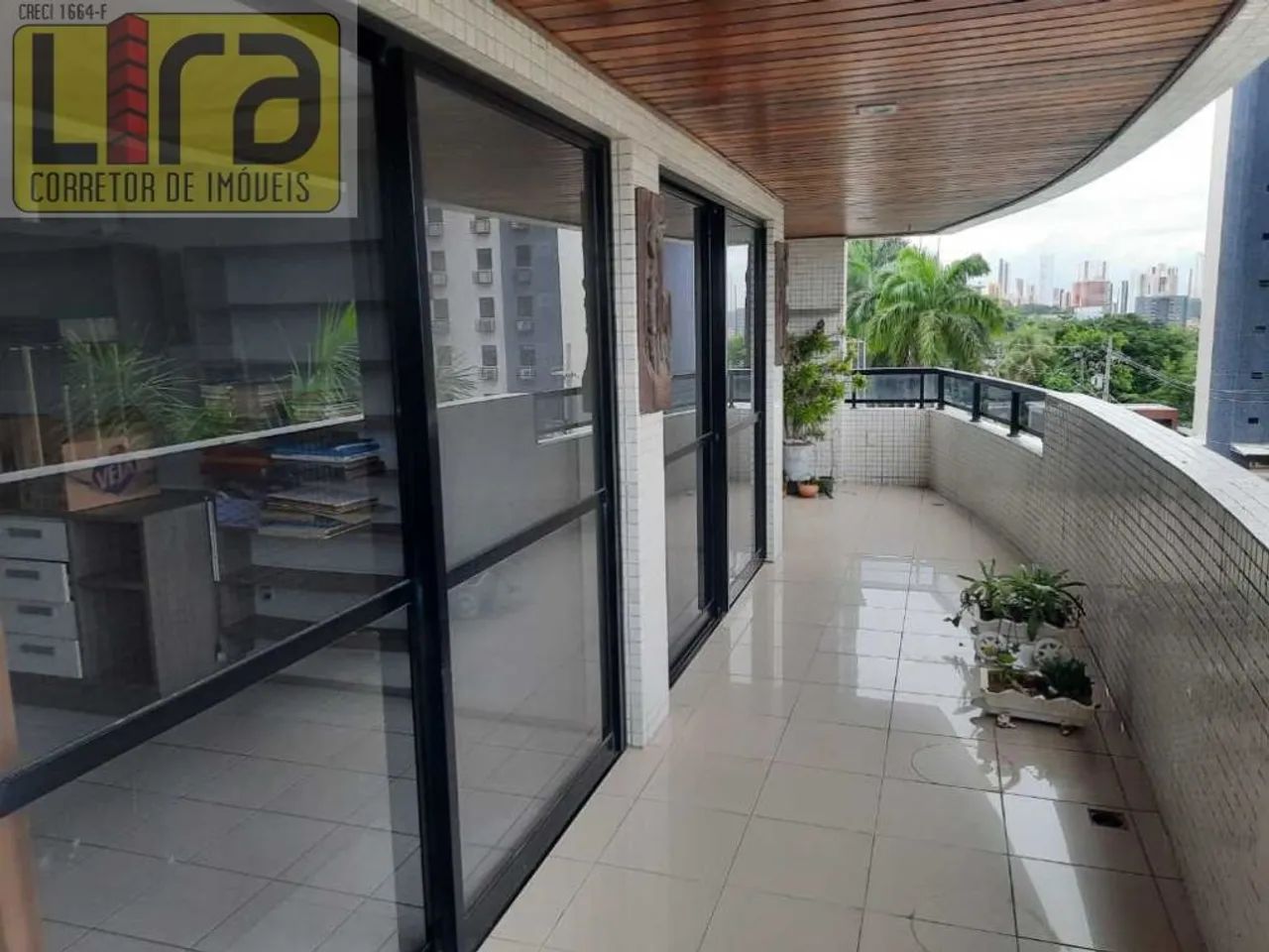 Edifício Anacapri para vender no Miramar