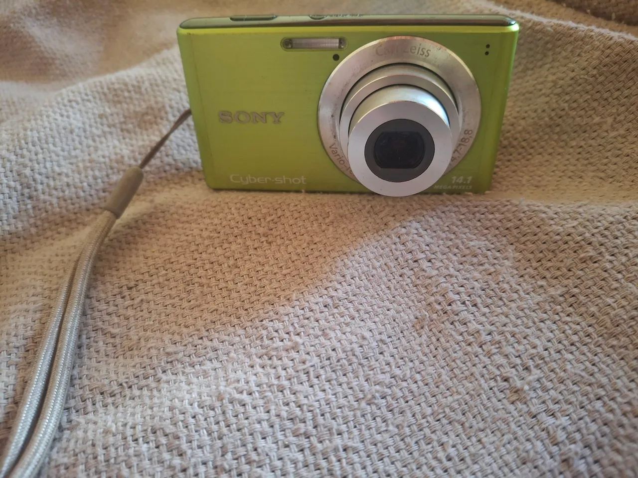 SONY Cybershot グリーン 14.1メガピクセル Câmera Sony Cyber-shot 14.1 MP - Câmeras e Filmadoras - Alto do