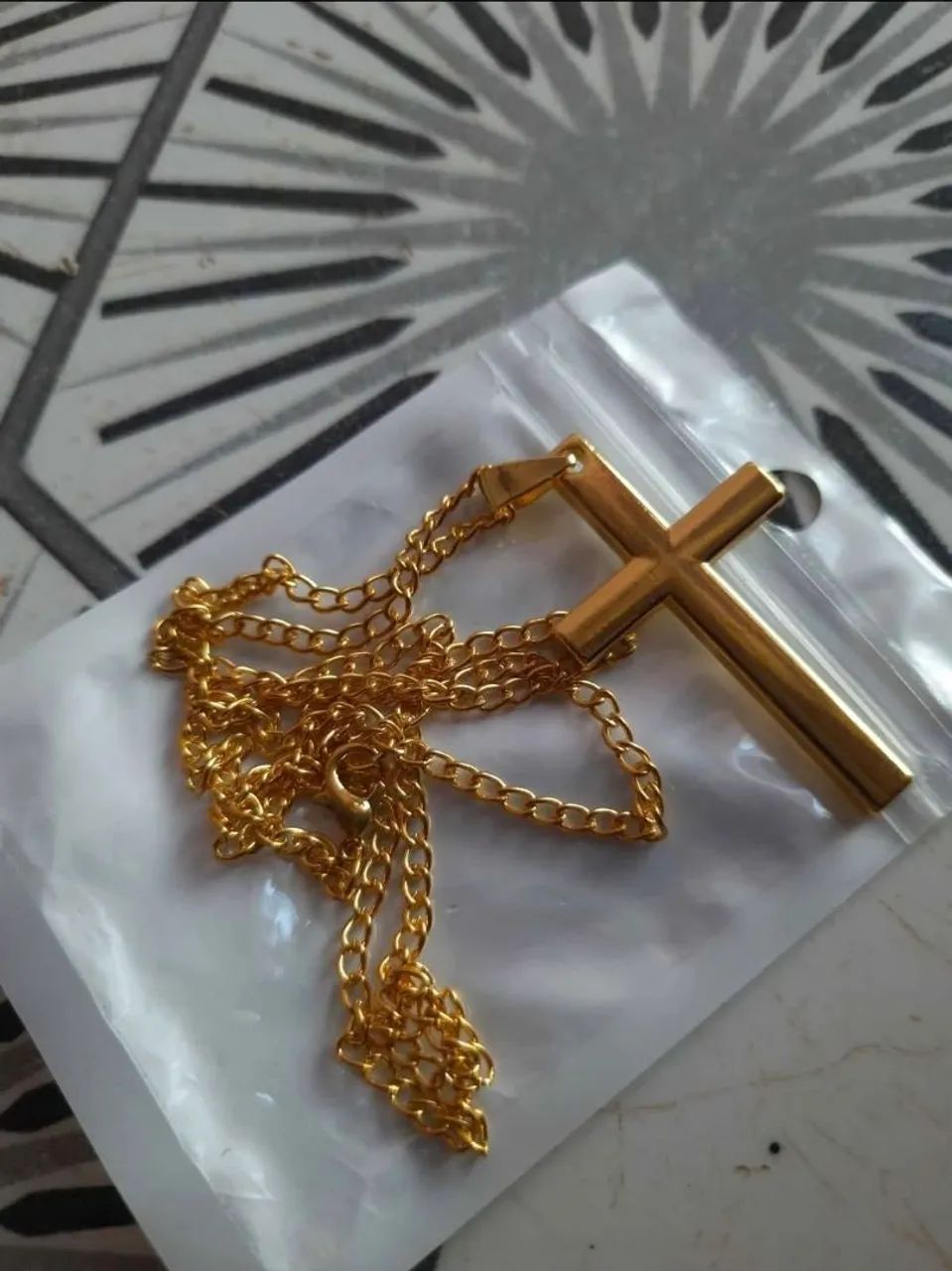 Cordão dourado de aço inoxidável