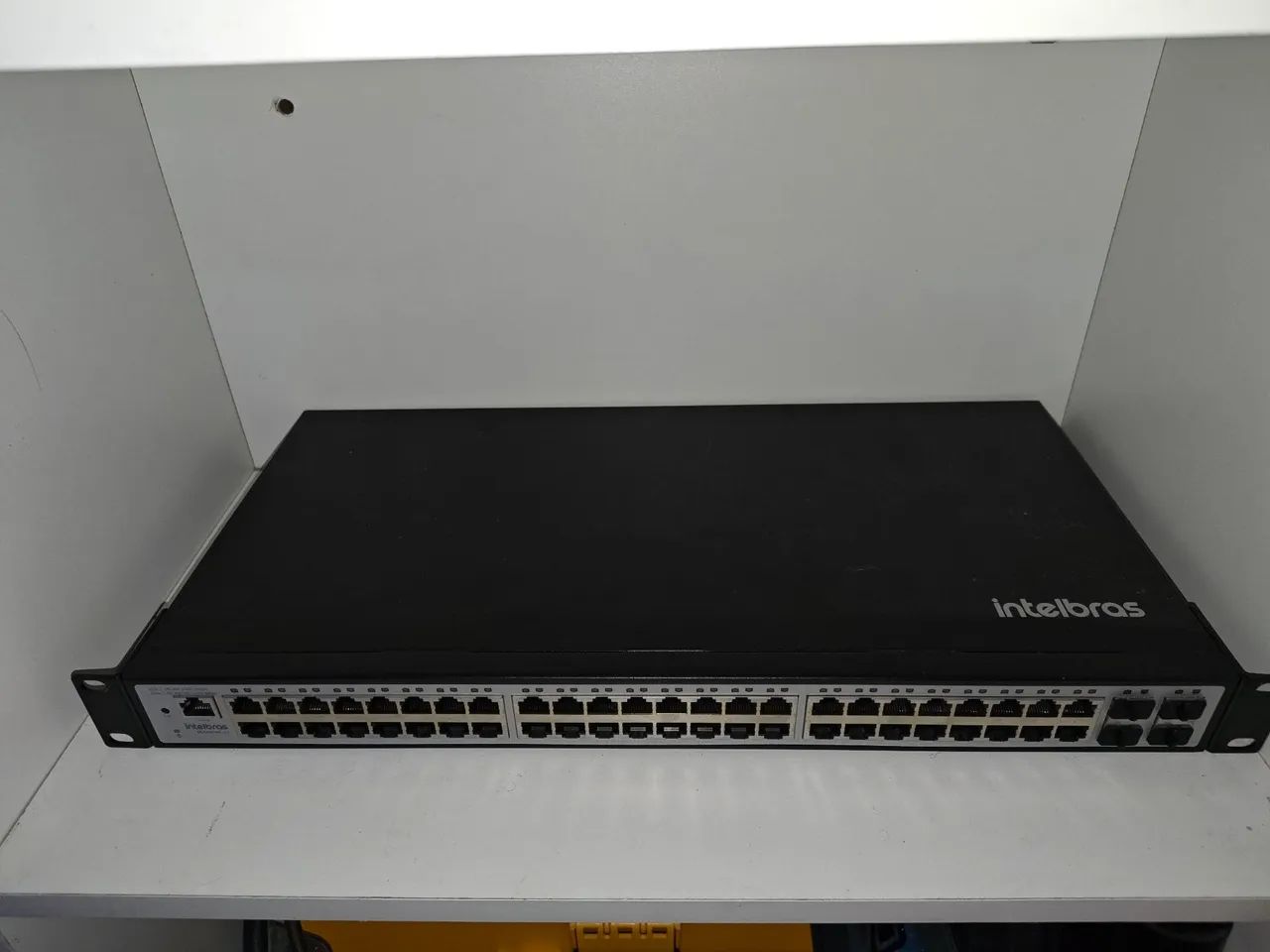 Switch Intelbras - SG 5204 MR L2+ - Foto 2