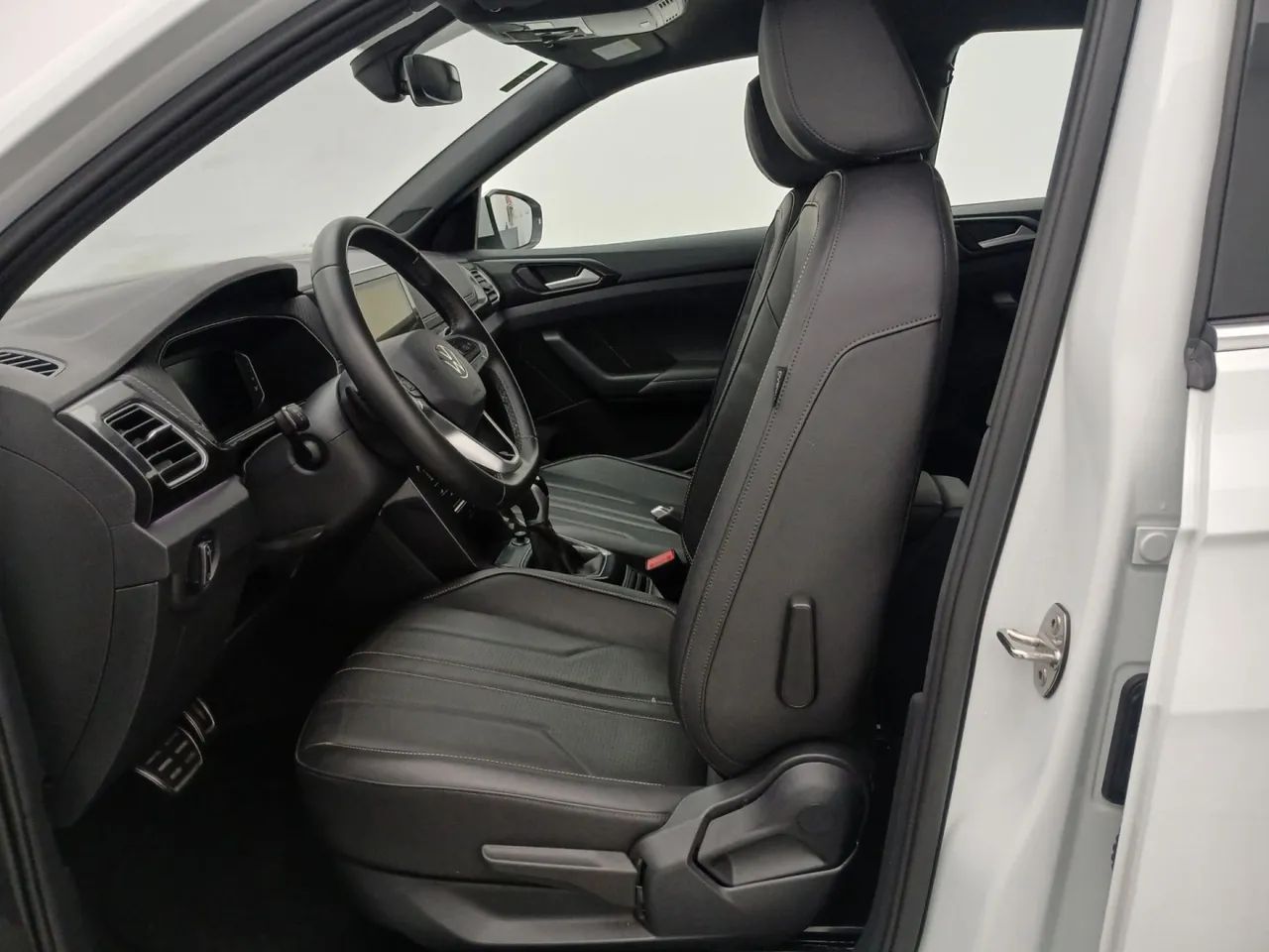 Volkswagen T-Cross Highline 1.4 TSI Flex 16V 5P AUT, foto 16 de 18