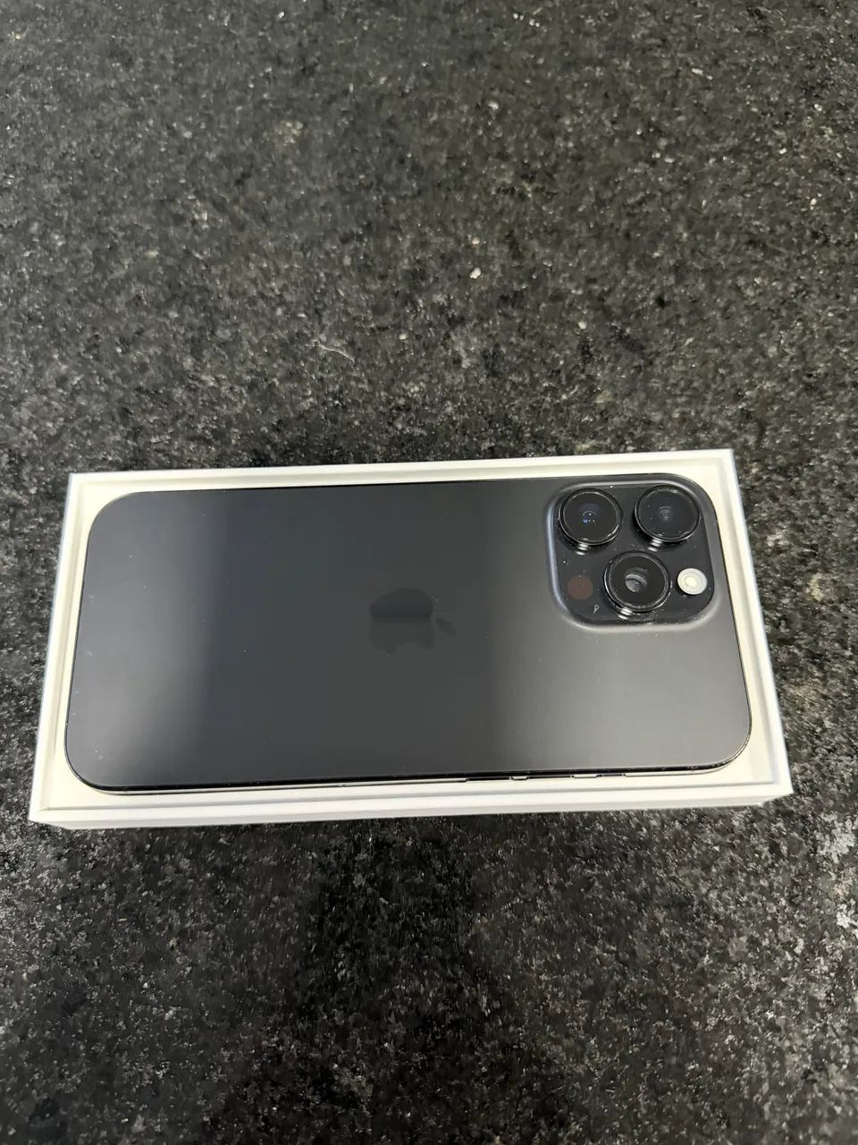 IPhone 16 Pro Max 256GB | Bateria 100% - Celulares e Smartphones