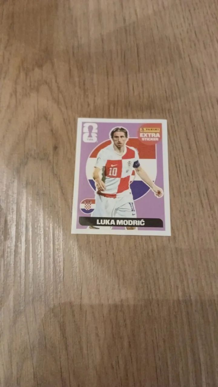 Figurinha Legend Luka Modric Bordô