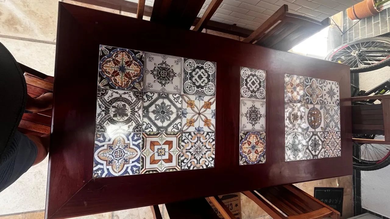 Mesa madeira com 6 cadeiras - Foto 2