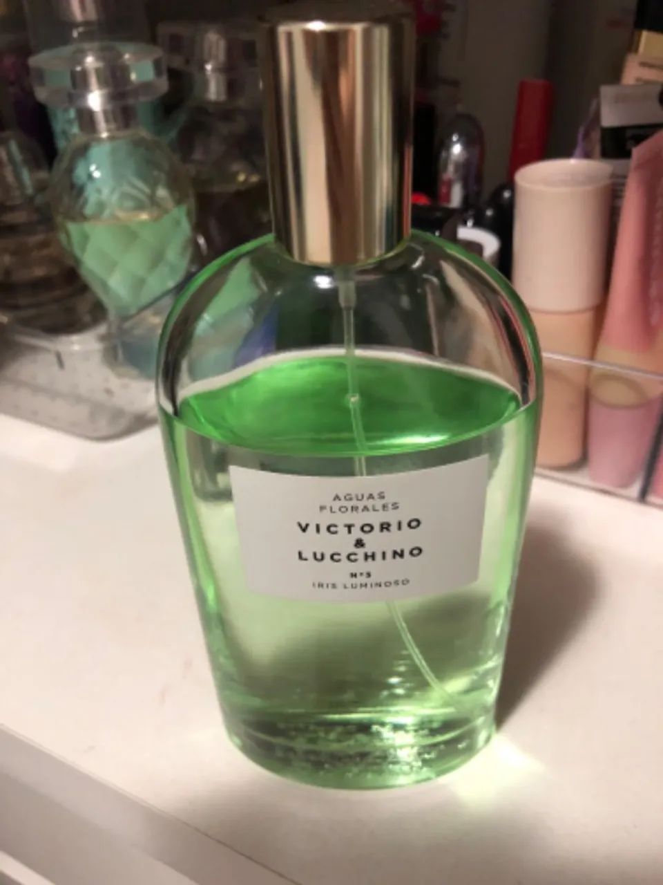 Vendo perfume pouco usado - Foto 2