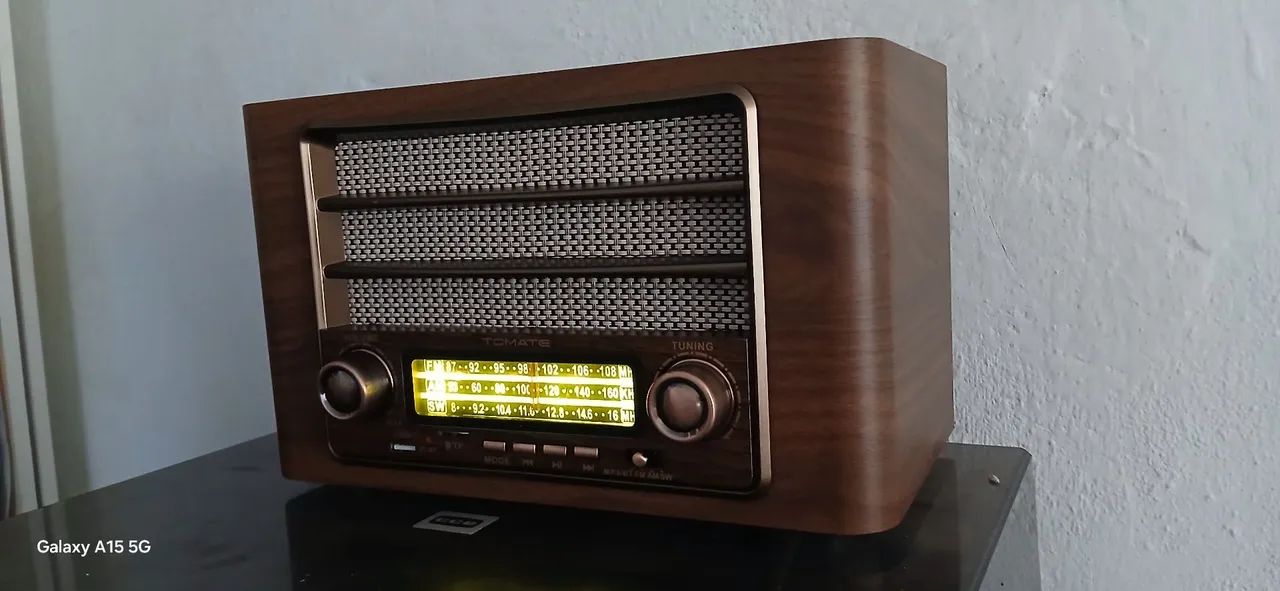 Radio modelo antigo 