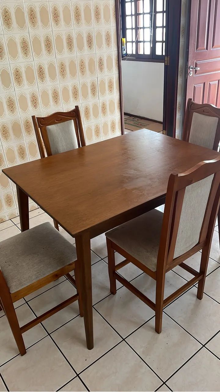 Mesa de madeira 4 lugares - Foto 4