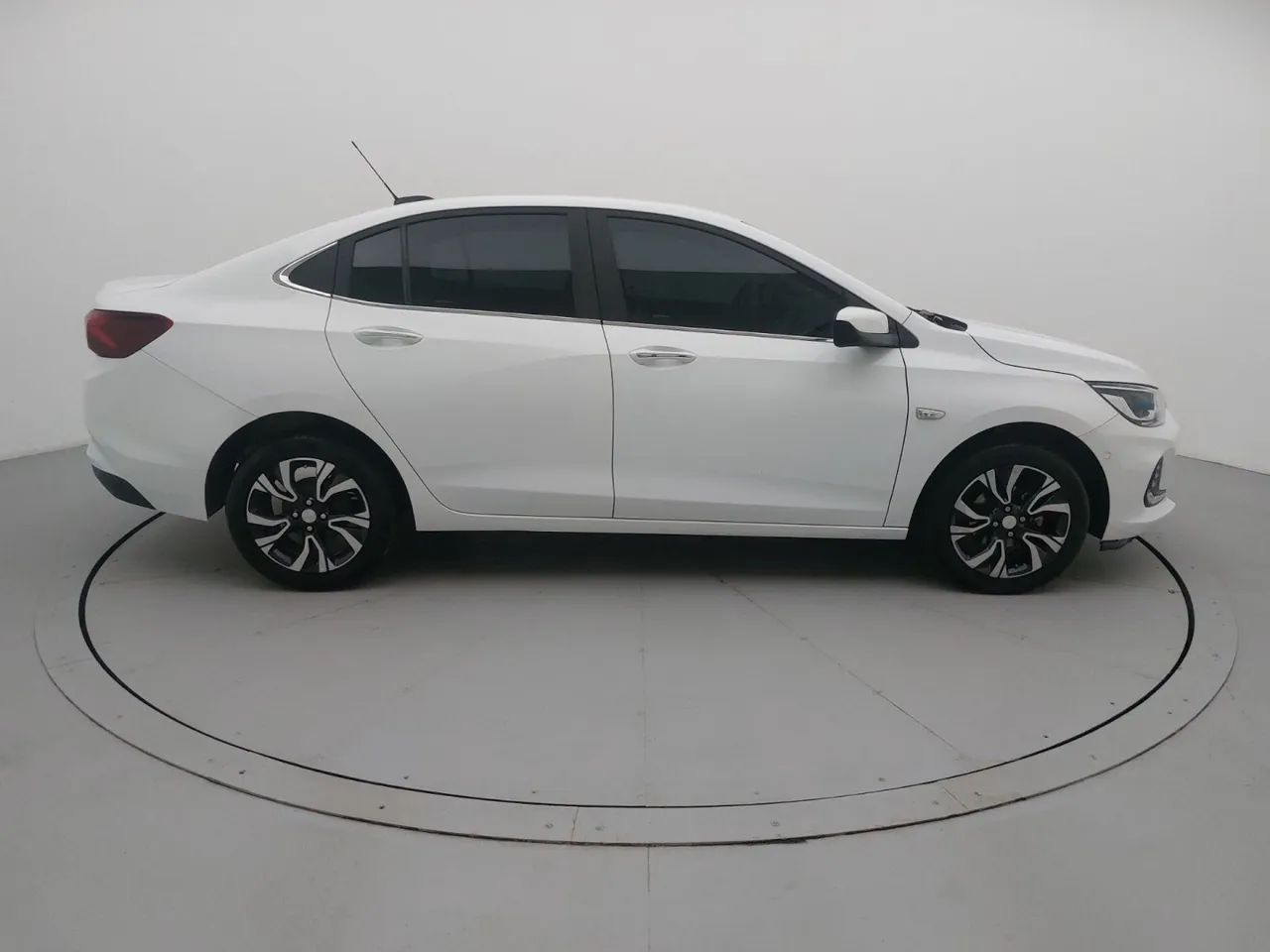 Chevrolet Onix Sedan Plus Premier 1.0 12V TB Flex Aut. 4P, foto 6 de 18