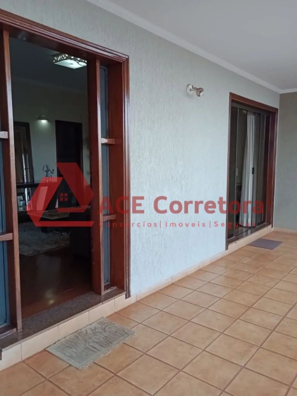Casa Ampla com 3 Dormitórios