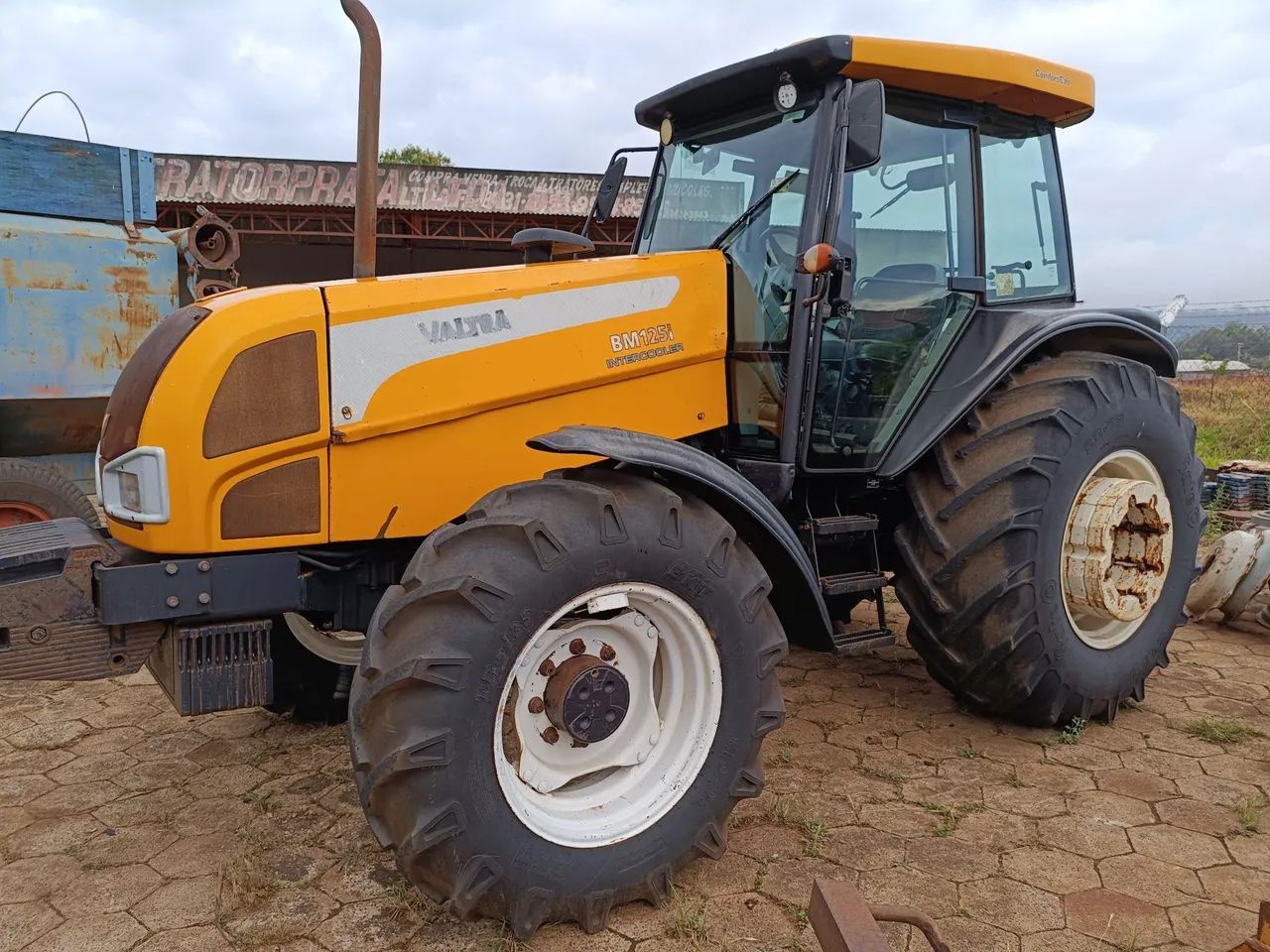Trator Valtra BM 125 - Foto 2