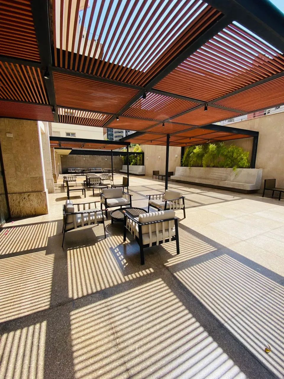 Apartamento 4 suítes, setor oeste, próximo a praça do sol, ed Alhambra. - Foto 4