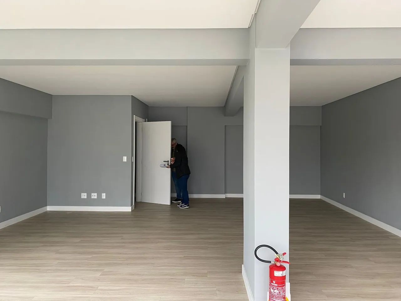 Sala Comercial em Área Central de Balneário Piçarras SC - Foto 2