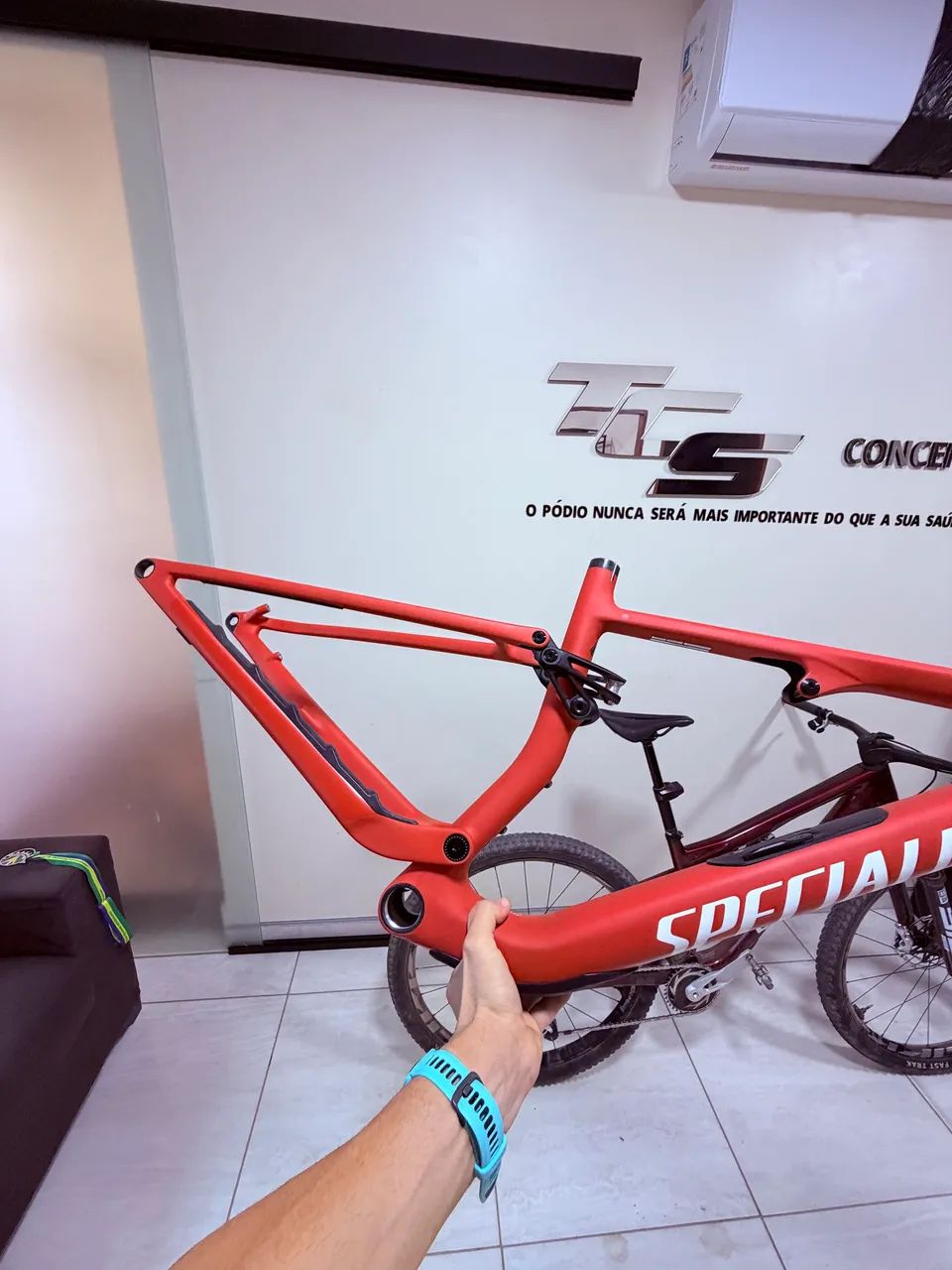 Quadro specialized Epic 8 tamanho M nova com NF - Foto 5
