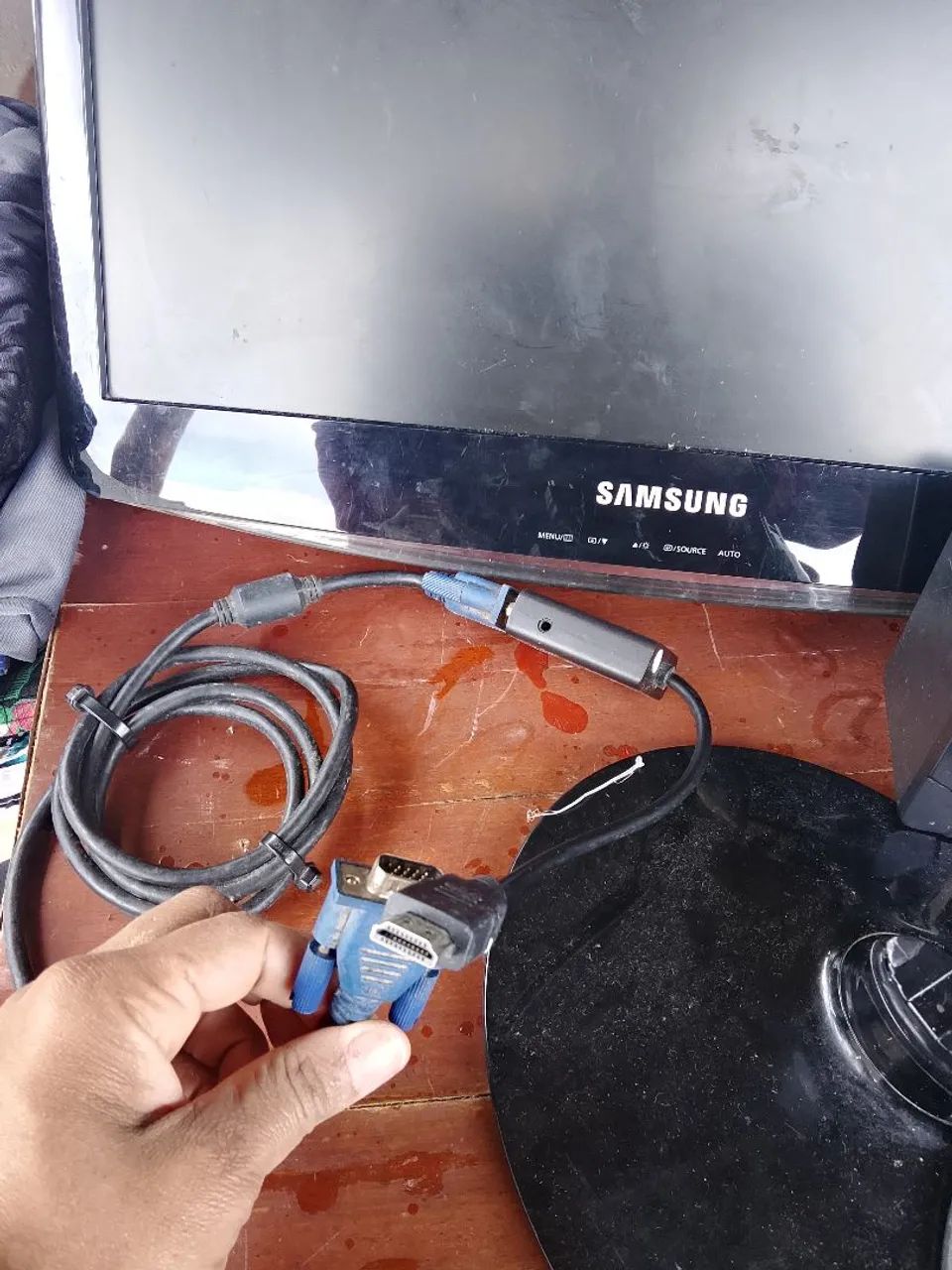 Monitor LCD Samsung com acessórios , vira tv - Foto 4