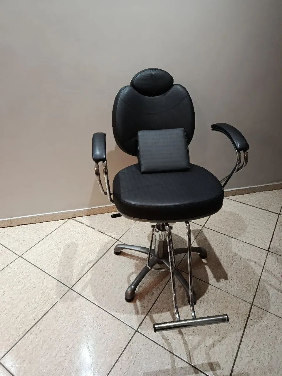 Cadeira de barbeiro  - Foto 4