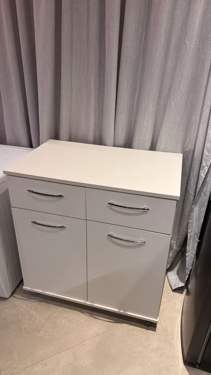 White Multi-Functional Counter with 2 Doors and 2 Drawers – Excellent Condition