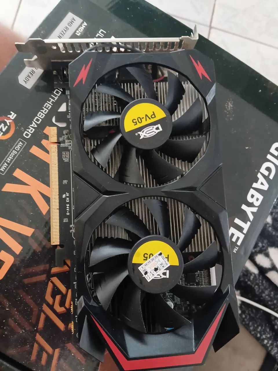 Vendo placa de Video GTX550TI