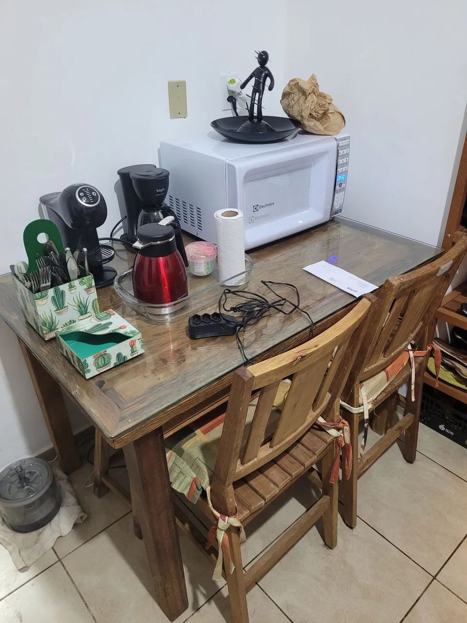 Mesa de madeira de demolição 0,8x1,20m