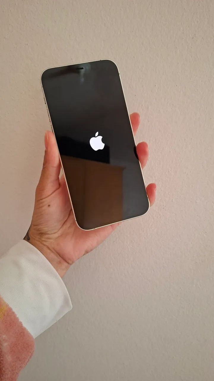 IPhone 12 Pro Dourado