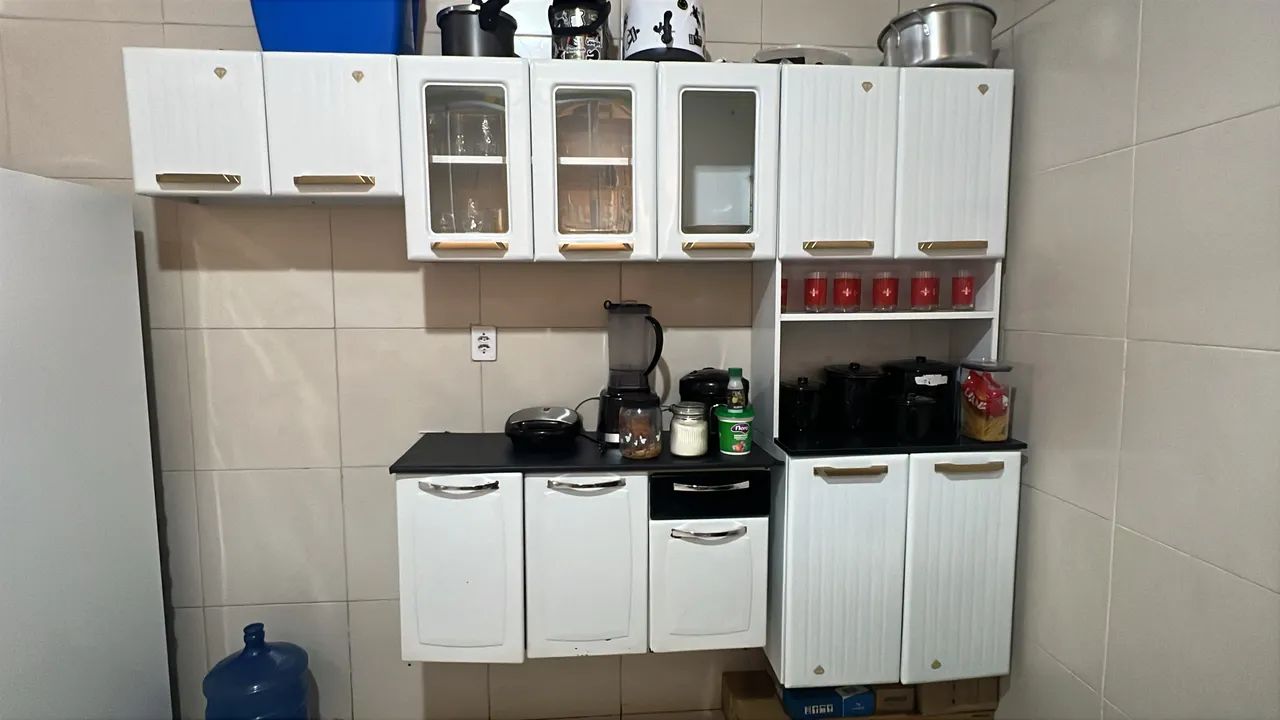 Vende se esse armário de cozinha novinho 