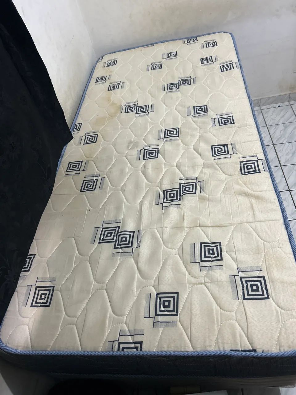 Vende-se cama de solteirão - Foto 3