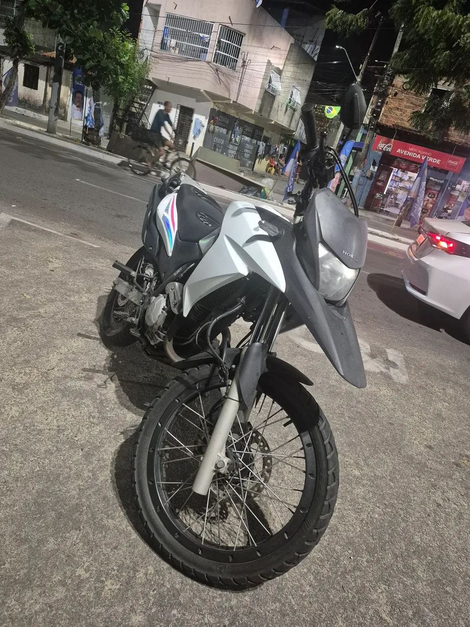 XRE 300 