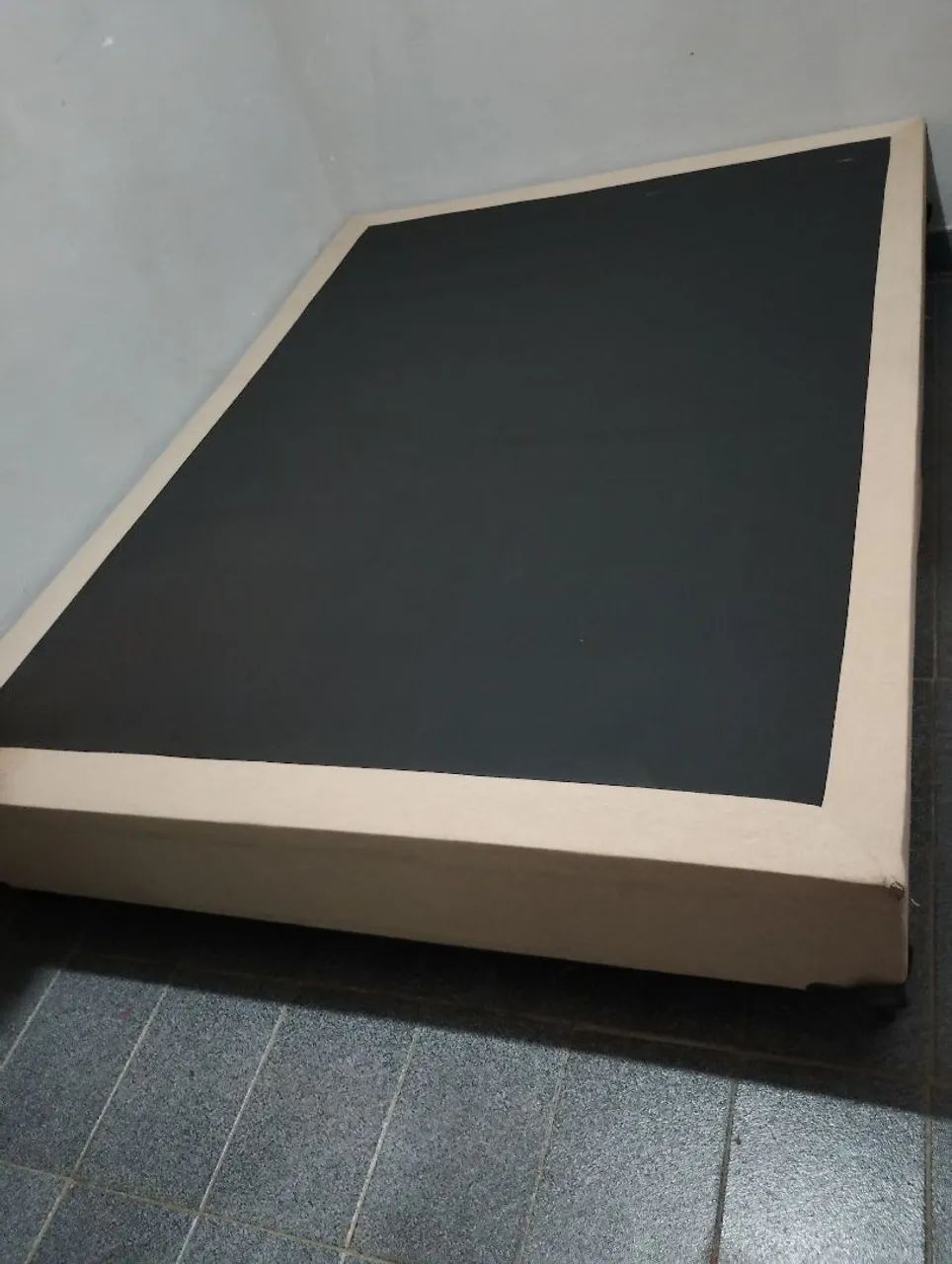 Vendo essa cama box casal com colchão  - Foto 6