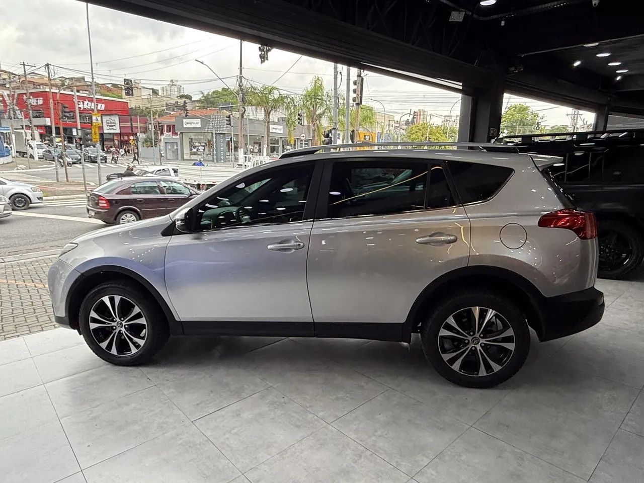 Toyota RAV4 2.5 4x4 16V Aut., foto 8 de 20
