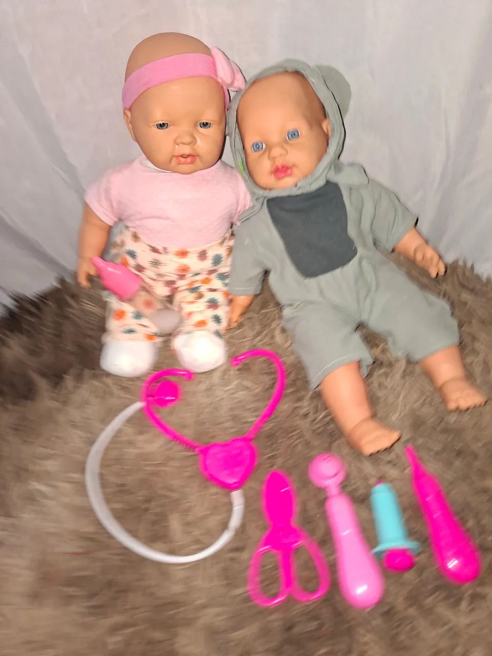 Kit 2 Bonecas Bebês  - Foto 4