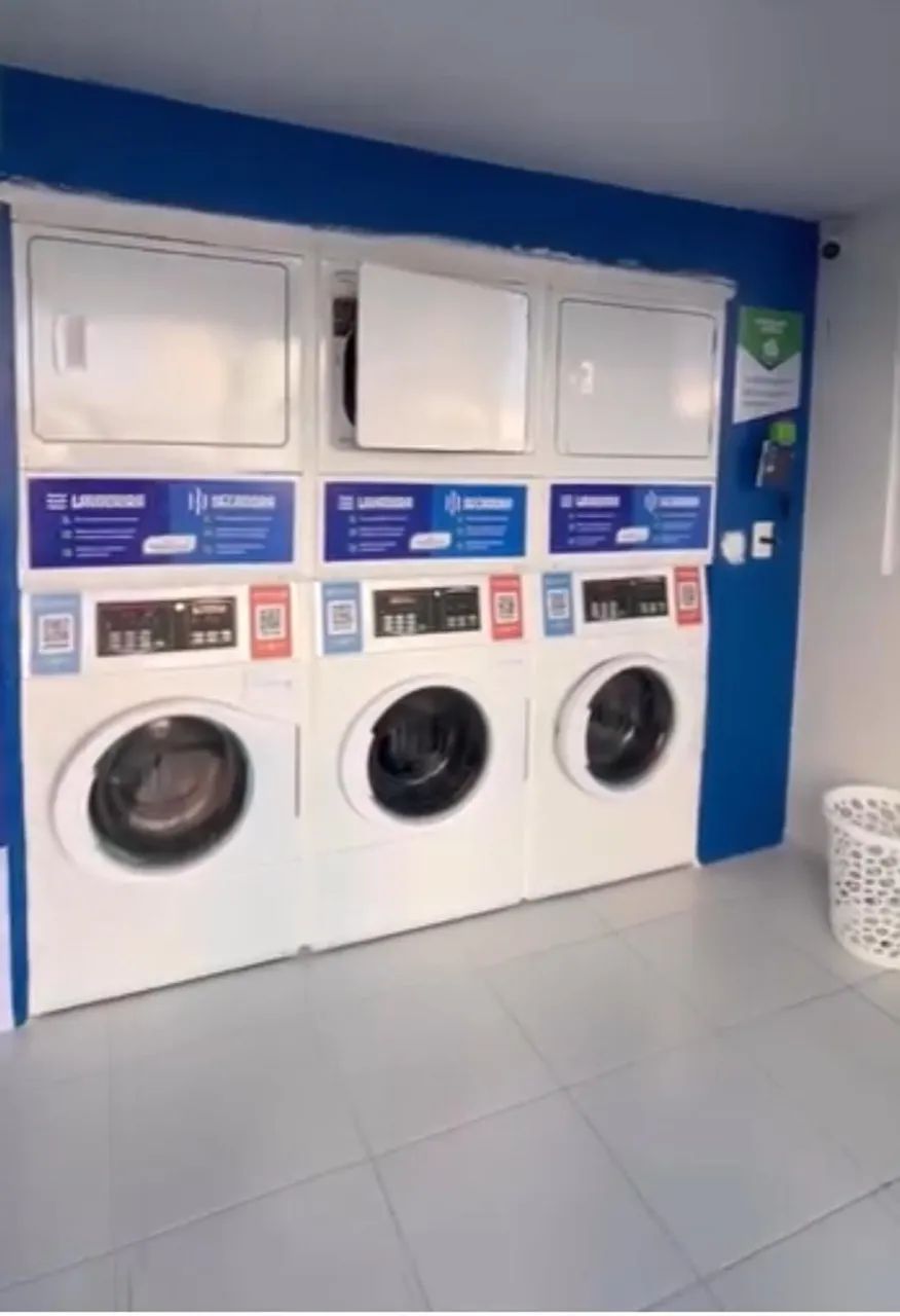 LAVANDERIA SELF-SERVICE 