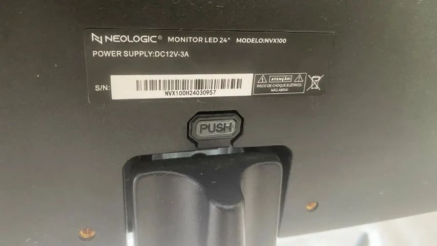 Monitores 24? e 25? - Neologic + LG Flatron - Ótimo Estado - Foto 3