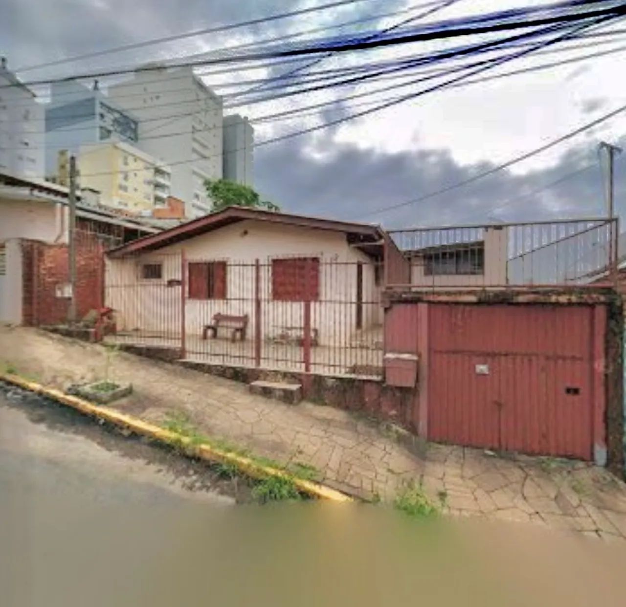 Casa no centro de Passo Fundo