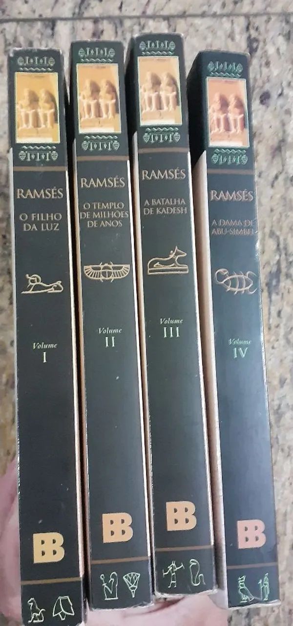 LIVROS COLEÇÃO ( RAMSÉS ) - Foto 2