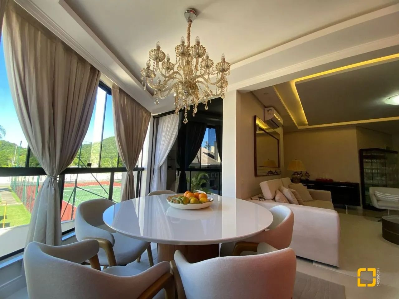 Apartamento em Jurere Internacional