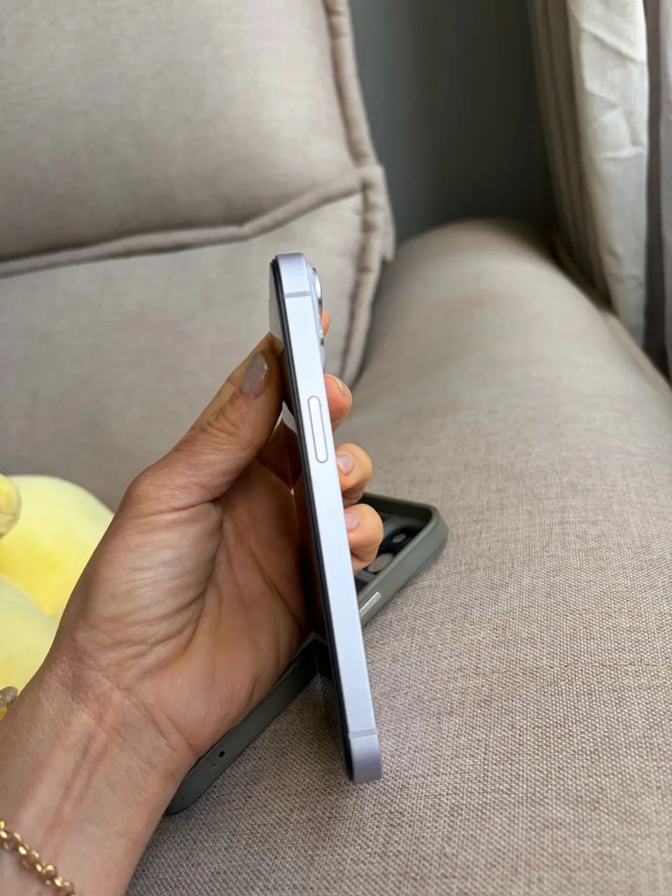 iPhone 14 256gb  cor lavanda  - Foto 3