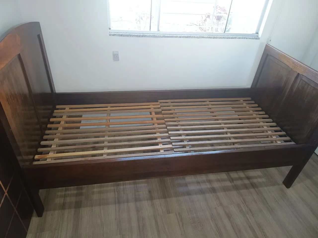 Cama solteiro - madeira nobre - Foto 2