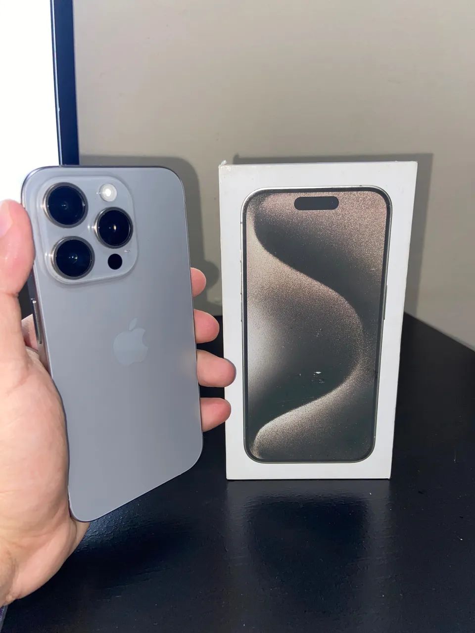 Apple IPhone 15 pro 256GB Titânio Natural - Celulares e