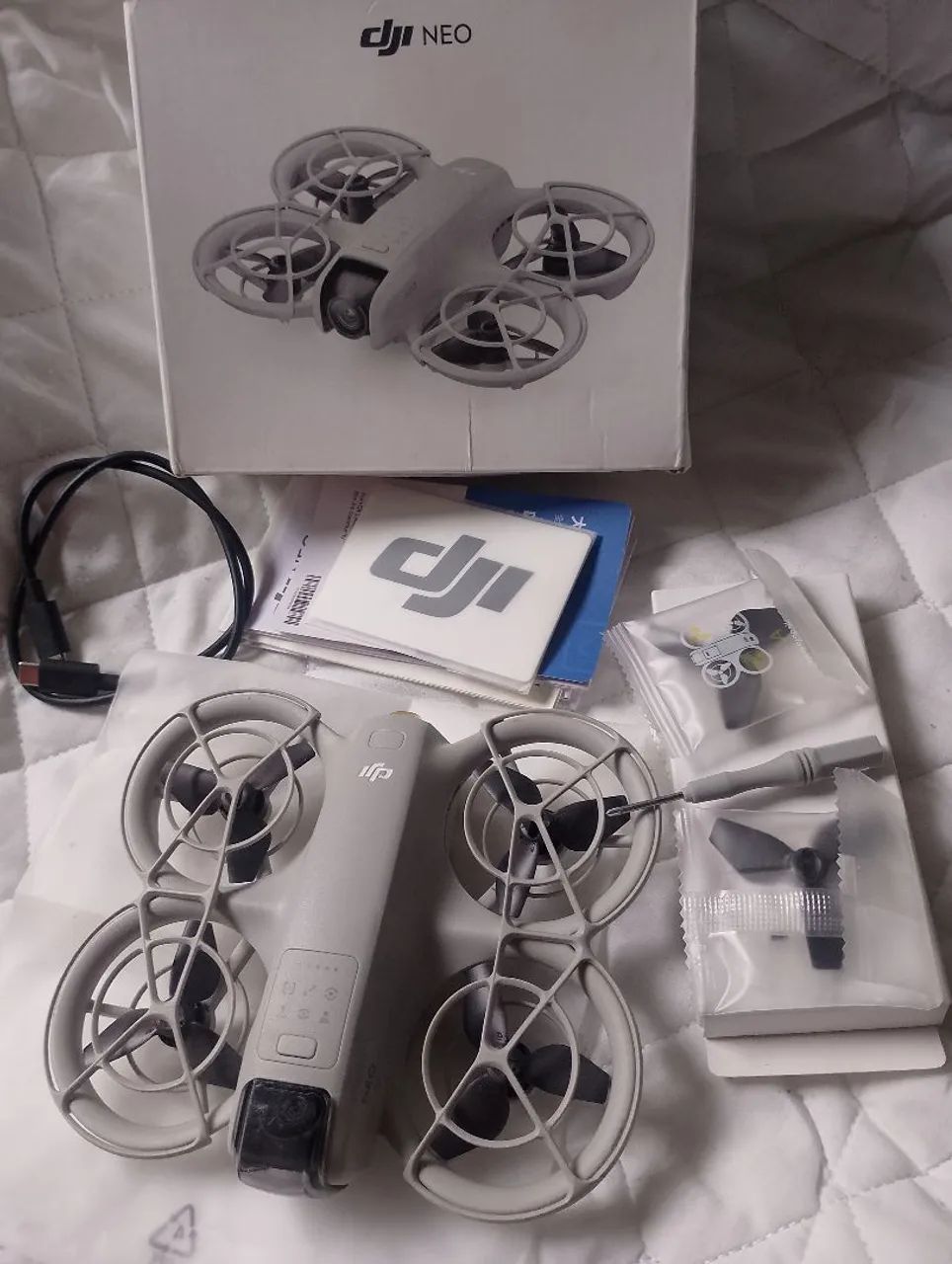 Drone semi novo dji neo 