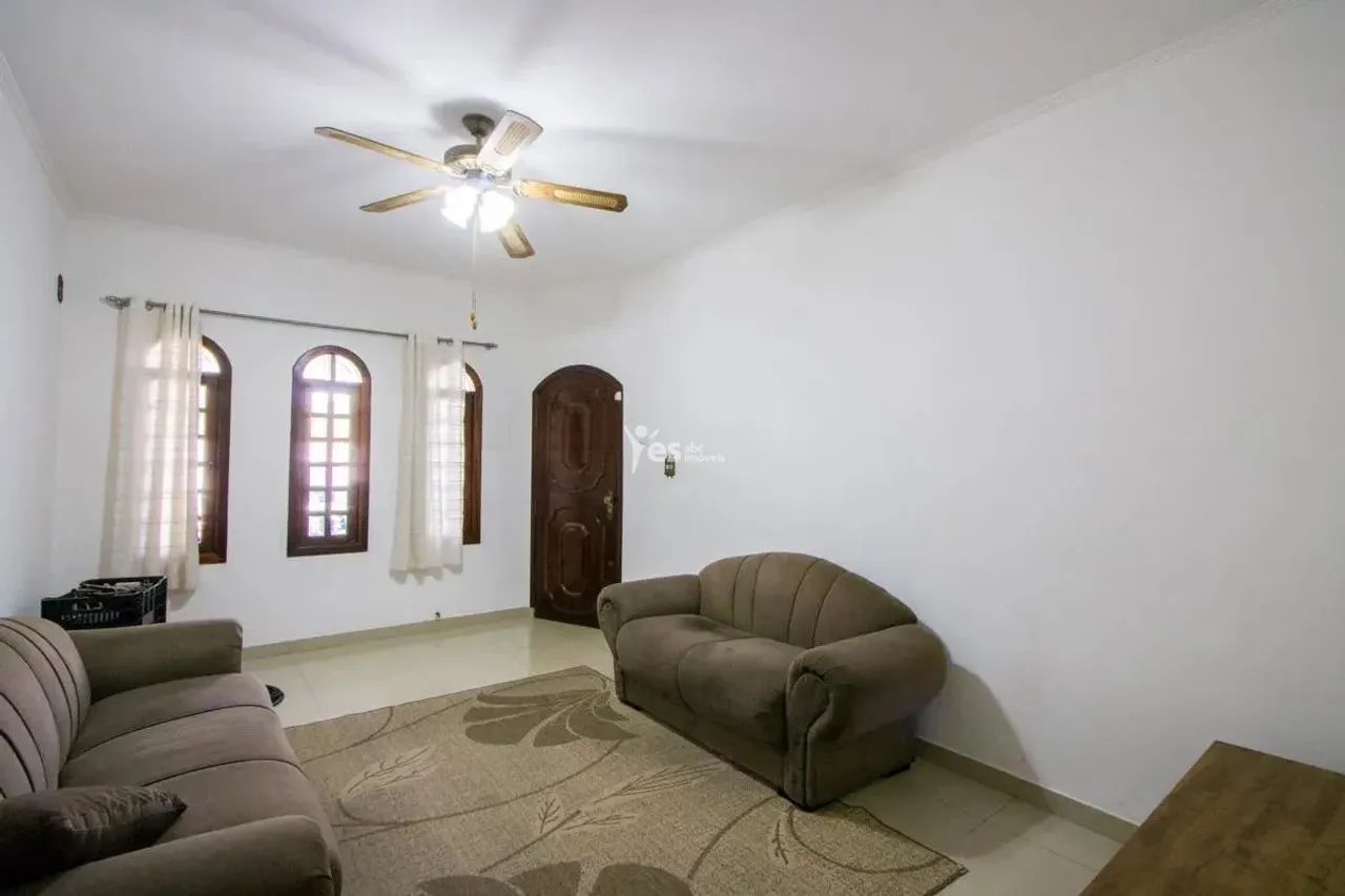 Casa térrea com 3 dormitórios, suíte e hidromassagem na Vila Helena REF: 20556