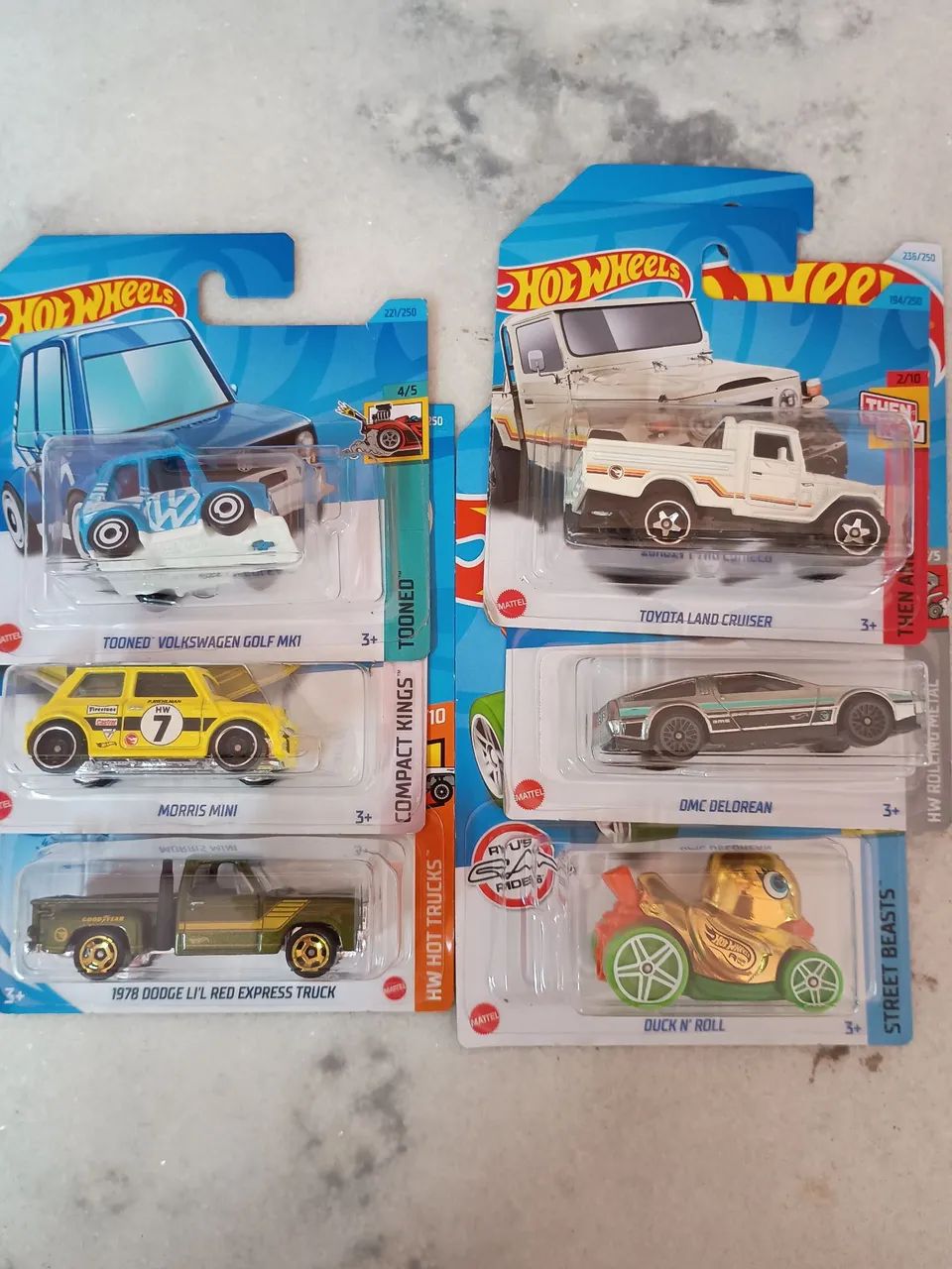 HotWheels kit com 37 TEMÁTICOS E THUNTS  - Foto 4